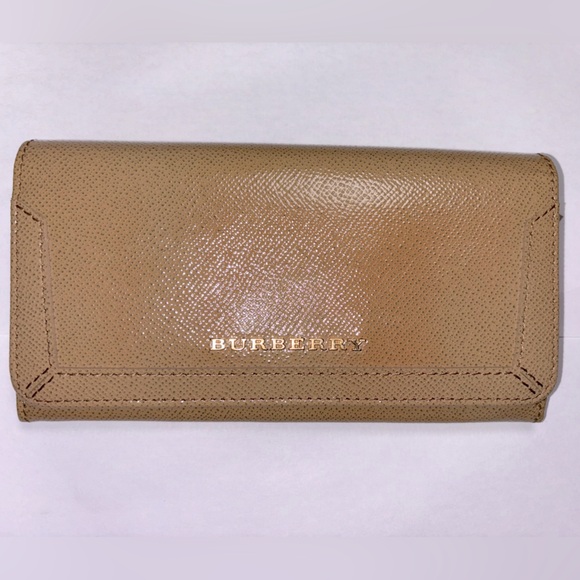 NWOT Burberry Authentic Leather Continental Wallet (Tan) Hardware 😍 No scratches - Picture 1 of 4